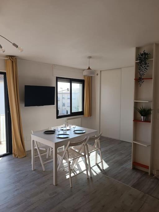 Grand Studio Avec Balcon En Bord De Mer Палава-ле-Фло Екстериор снимка